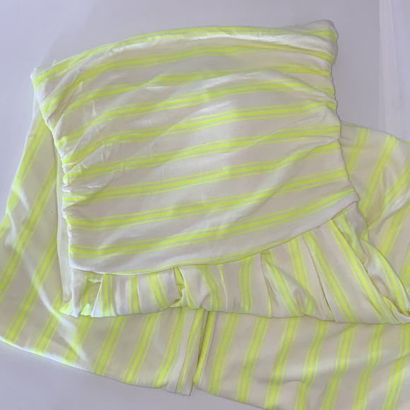 Heart & Hips Striped Strapless Jumpsuit/Romper. Size:Small White/Yel… - Picture 7 of 8